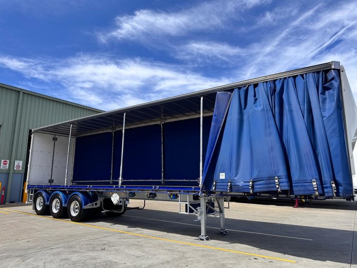 2016 Vawdrey St3 22 Pallet Straight Deck Curtain R/T