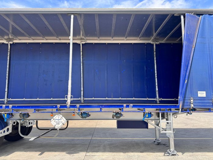 2016 Vawdrey St3 22 Pallet Straight Deck Curtain R/T