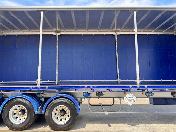 2016 Vawdrey St3 22 Pallet Straight Deck Curtain R/T