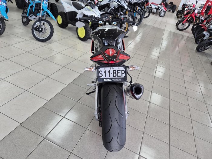 2018 Aprilia Tuono V4 1100 Factory Tuono Red