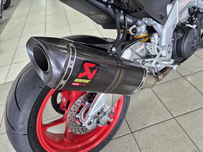 2018 Aprilia Tuono V4 1100 Factory Tuono Red