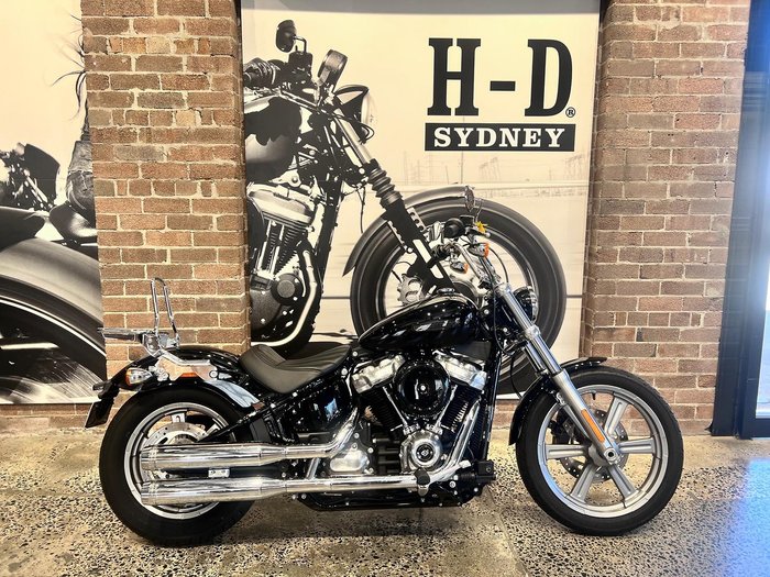 2022 Harley-Davidson Softail Standard 107 (FXST) Softail Black