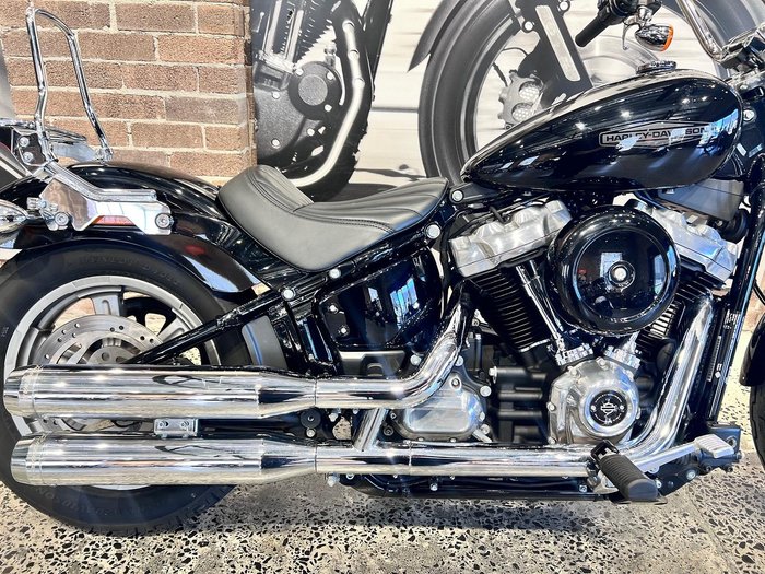 2022 Harley-Davidson Softail Standard 107 (FXST) Softail Black