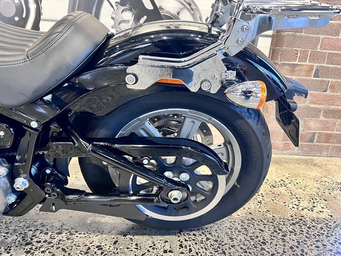2022 Harley-Davidson Softail Standard 107 (FXST) Softail Black