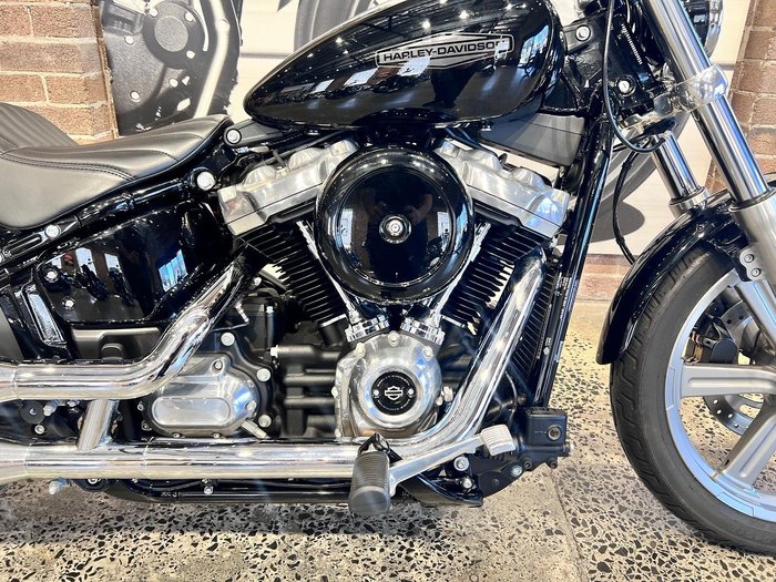 2022 Harley-Davidson Softail Standard 107 (FXST) Softail Black