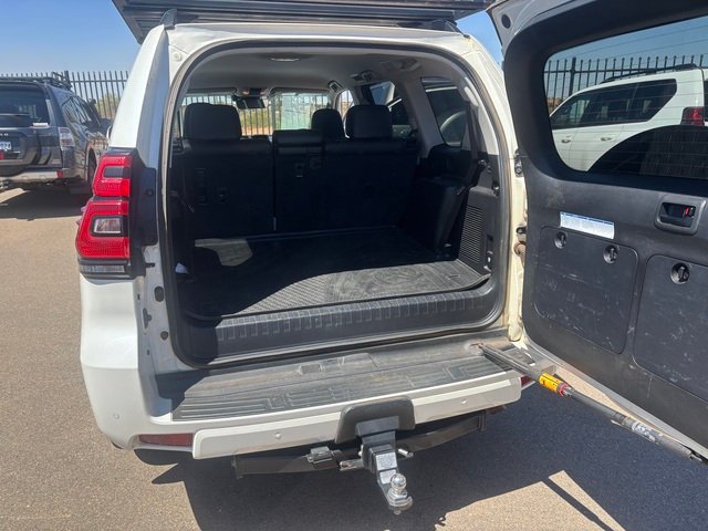 2021 Toyota Prado PRADO DSL WGN AT VX 4277430 005 Crystal Pearl