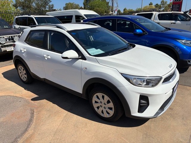 2022 KIA STONIC 2022 KIA STONIC SPORT 6 SP AUTOMATIC 4D WAGON 4CYL White
