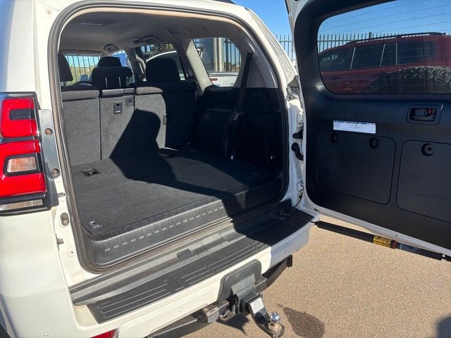 2021 Toyota Prado PRADO DSL WGN AT GXL 4277430 004 Glacier White