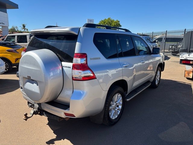 2013 Toyota Prado PRADO T/D WGN A/T Kakadu 4277700 001 Silver Pearl