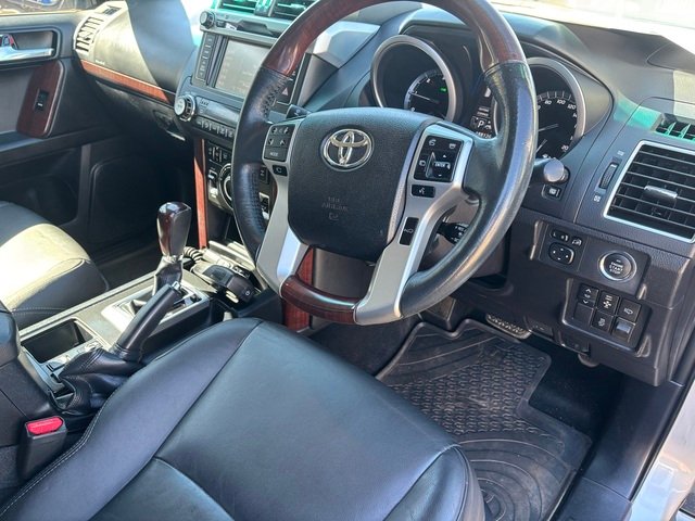 2013 Toyota Prado PRADO T/D WGN A/T Kakadu 4277700 001 Silver Pearl