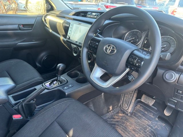 2020 Toyota Hilux HILUX 4x4 2.8L DSL D/C/C 6AT SR 2L71010 001
