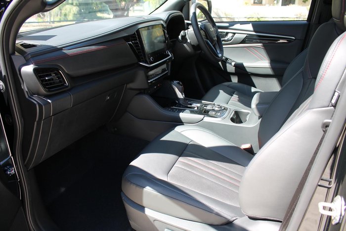 2025 Isuzu MU-X X-TERRAIN