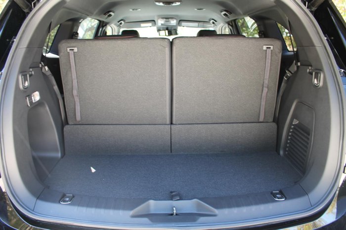 2025 Isuzu MU-X X-TERRAIN