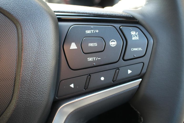 2025 Isuzu MU-X X-TERRAIN