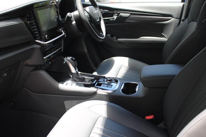 2025 Isuzu MU-X LS-T