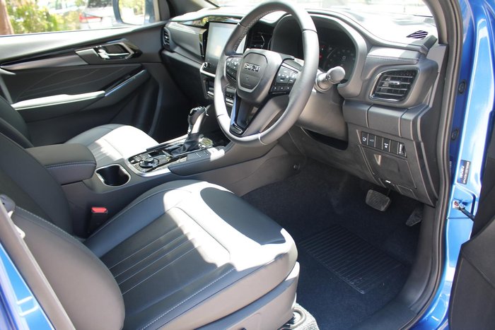 2025 Isuzu MU-X LS-T