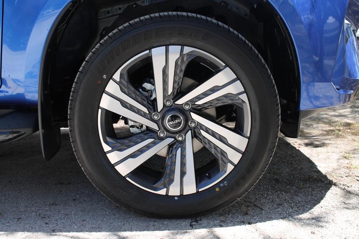 2025 Isuzu MU-X LS-T