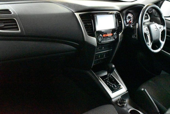 2022 Mitsubishi Triton GLS