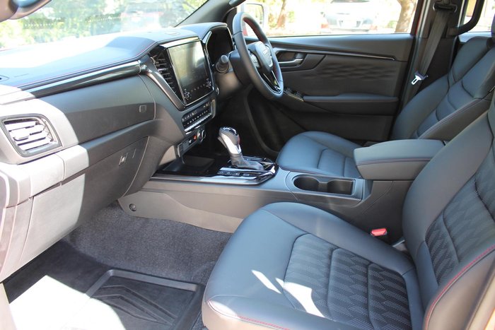 2025 Isuzu D-MAX X-TERRAIN