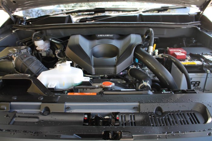 2025 Isuzu D-MAX X-TERRAIN