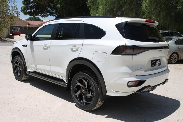 2025 Isuzu MU-X X-TERRAIN