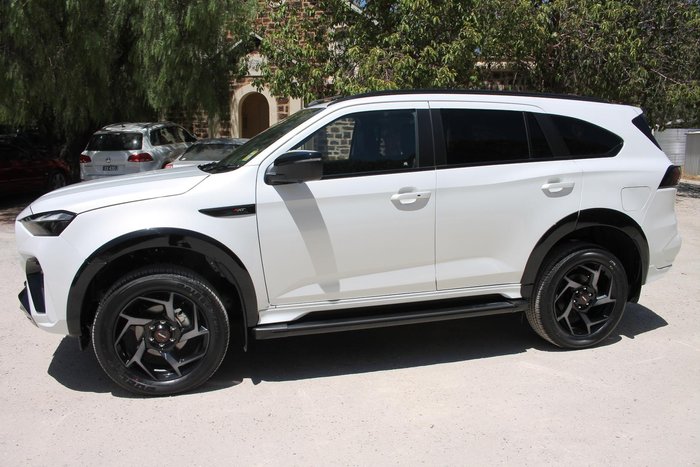 2025 Isuzu MU-X X-TERRAIN