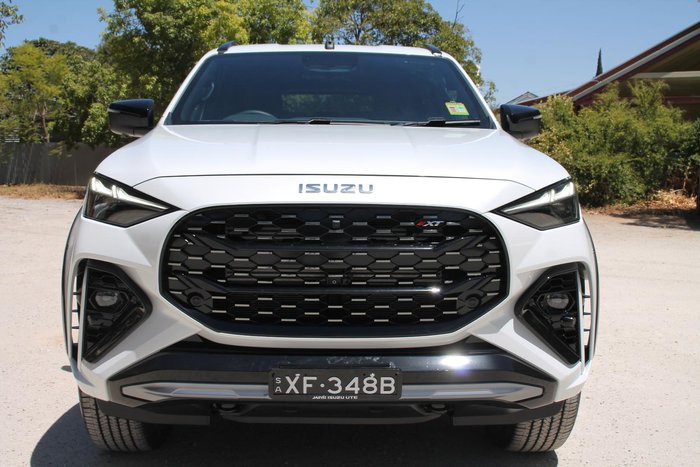 2025 Isuzu MU-X X-TERRAIN