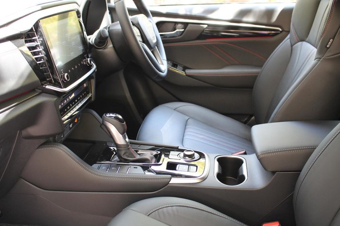 2025 Isuzu MU-X X-TERRAIN