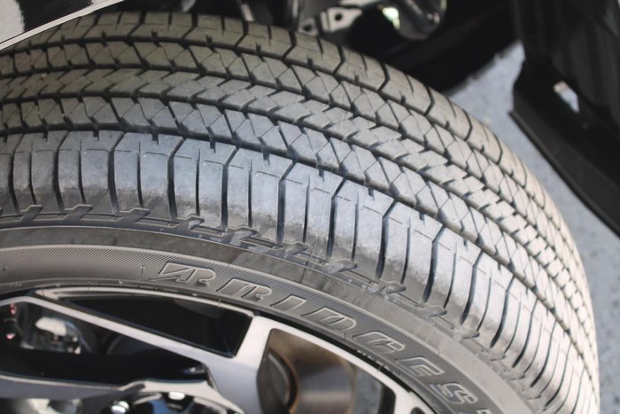 2025 Isuzu MU-X X-TERRAIN