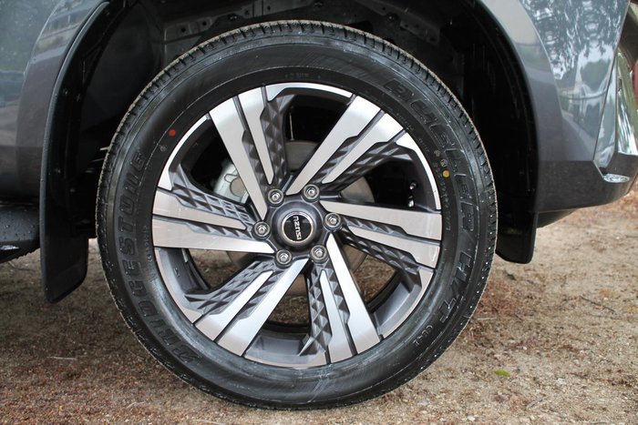 2025 Isuzu MU-X LS-T