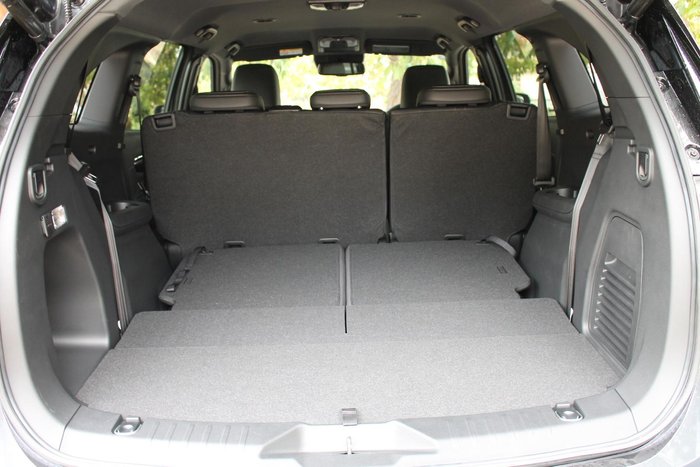 2025 Isuzu MU-X LS-T