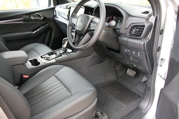 2025 Isuzu MU-X LS-T