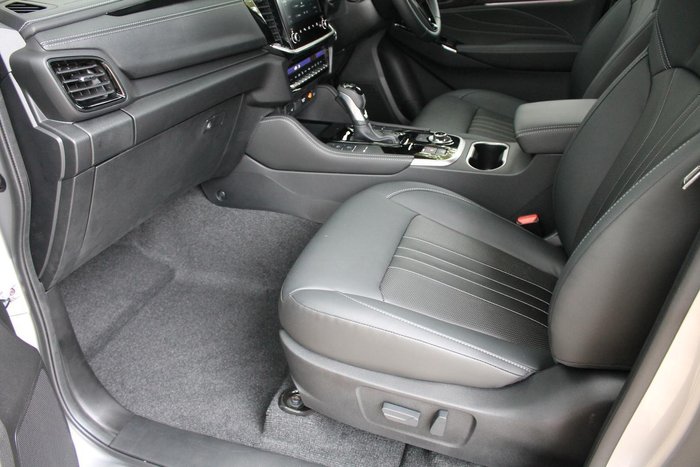 2025 Isuzu MU-X LS-T