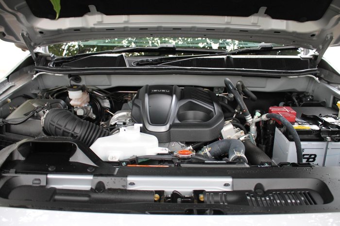 2025 Isuzu MU-X LS-T