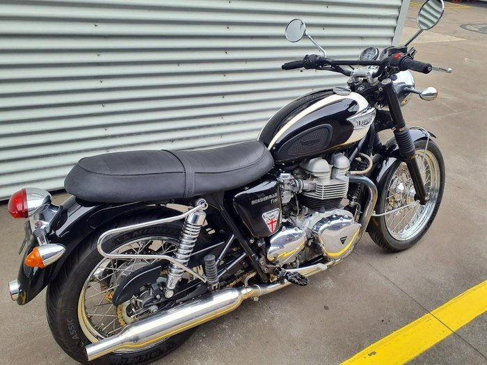 2004 Triumph Bonneville T100 (790cc) Bonneville Black