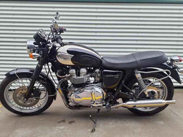2004 Triumph Bonneville T100 (790cc) Bonneville Black
