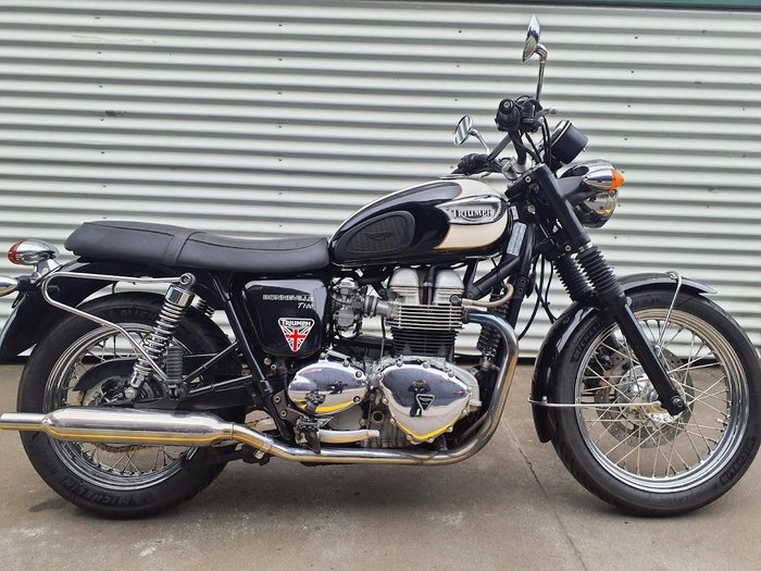 2004 Triumph Bonneville T100 (790cc) Bonneville Black