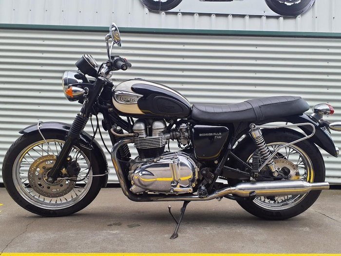 2004 Triumph Bonneville T100 (790cc) Bonneville Black