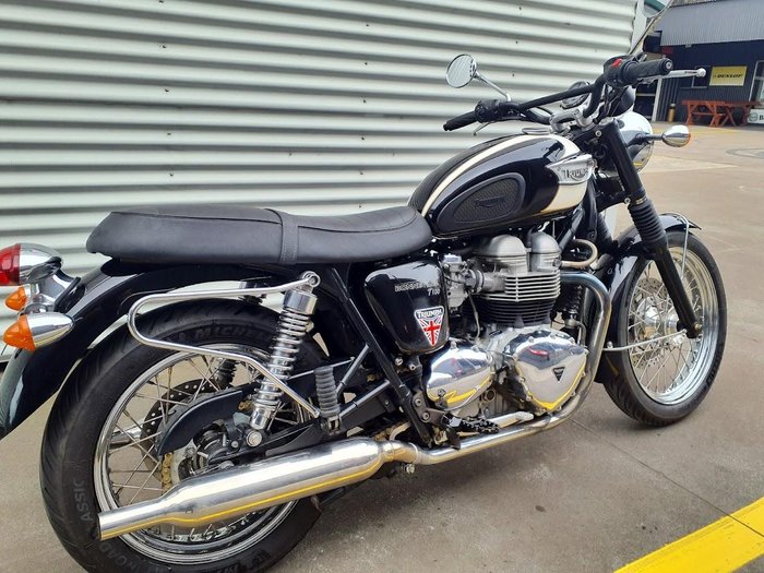 2004 Triumph Bonneville T100 (790cc) Bonneville Black