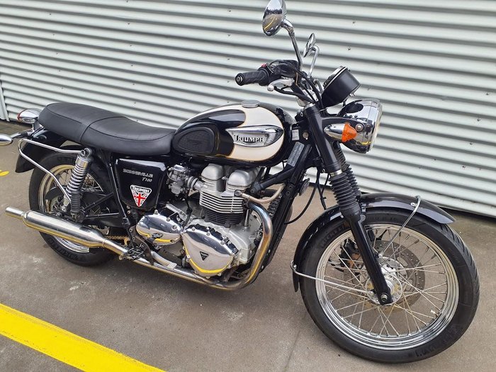 2004 Triumph Bonneville T100 (790cc) Bonneville Black