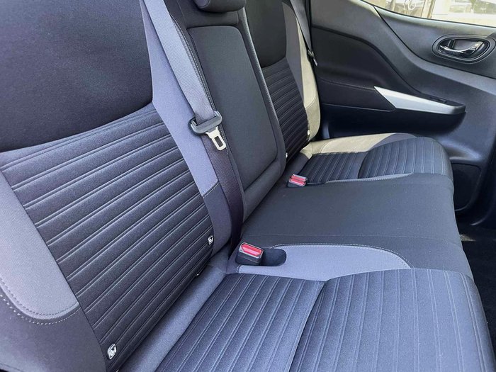 2021 Nissan Navara ST