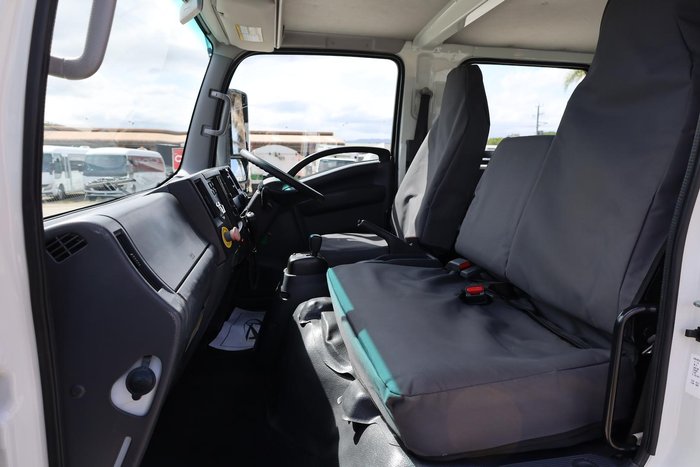 2022 Isuzu N Series NPS 75/45-155 White