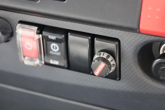 2022 Isuzu N Series NPS 75/45-155 White