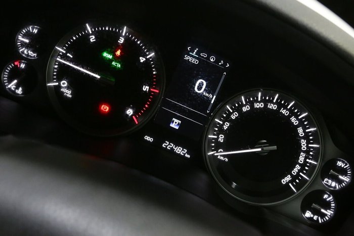 2020 Toyota Landcruiser VX