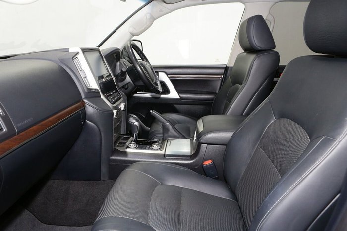 2020 Toyota Landcruiser VX