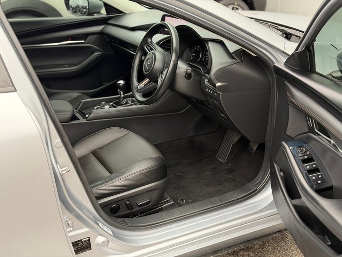 2019 Mazda 3 G20 Touring