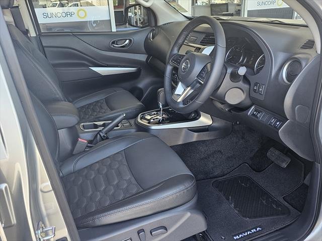 2025 NISSAN D23 ST-X NAVARA 4X4 2.3 DSL AUTO DC ST-X LS BRILLIANT SILVER