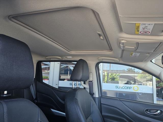 2025 NISSAN D23 ST-X NAVARA 4X4 2.3 DSL AUTO DC ST-X LS BRILLIANT SILVER