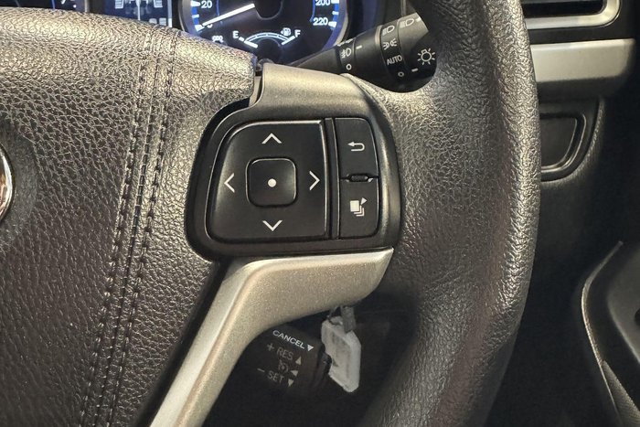 2017 Toyota Kluger GX