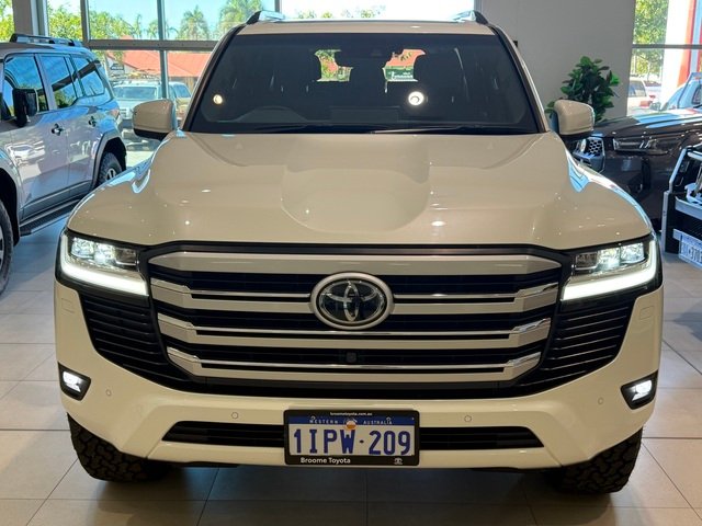 2023 Toyota LANDCRUISER LC300 3.3L V6 DSL VX 7 Seats